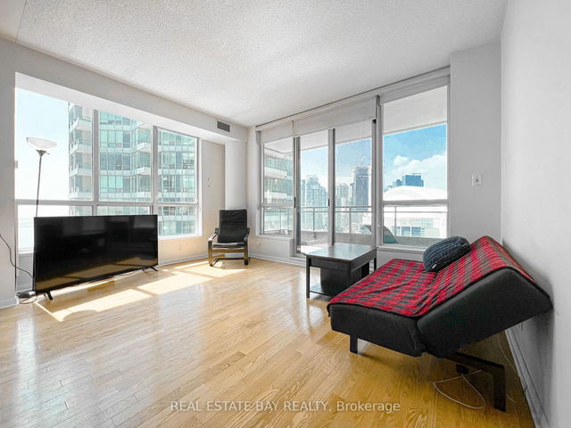 2011 - 228 Queens Quay