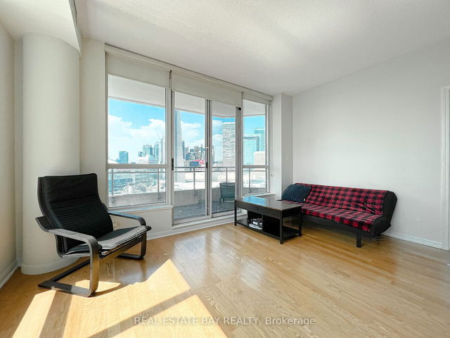 2011 - 228 Queens Quay