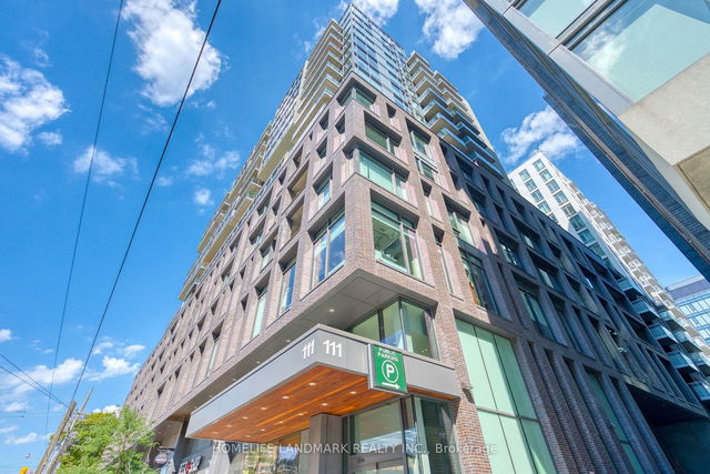 1011 - 111 Bathurst Street