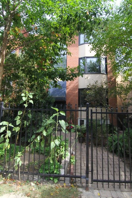 337 Seaton Street