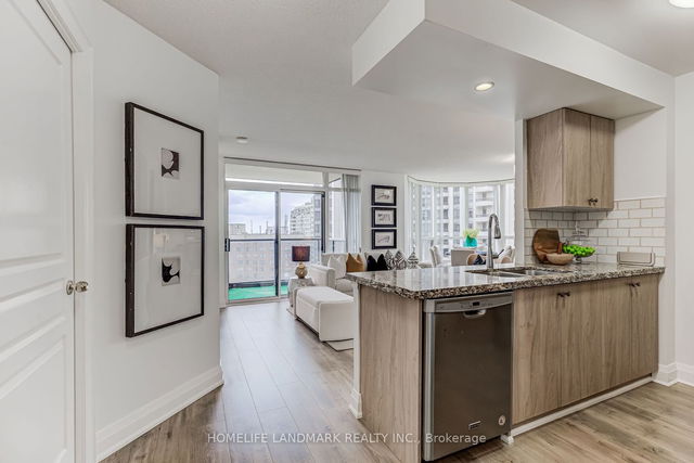 1411 - 10 Northtown Way
