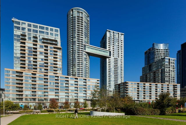 2916 - 15 Iceboat Terrace