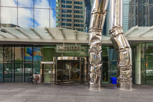 1812 - 1 Bloor Street