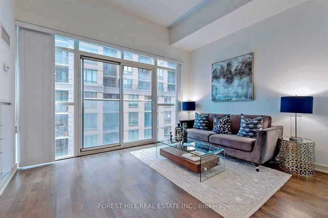 705 - 126 Simcoe Street