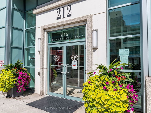 1704 - 212 Eglinton Avenue