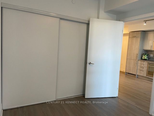 611 - 77 Mutual St, Toronto, M5B 6B9 | Image 2