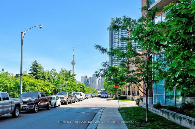 2010 - 125 Western Battery Road