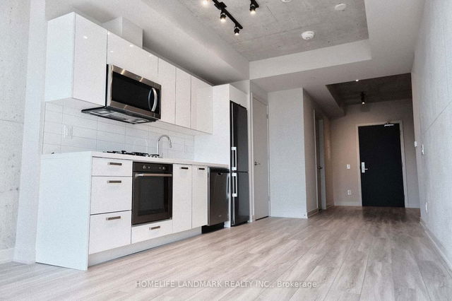 1304 - 458 Richmond Street