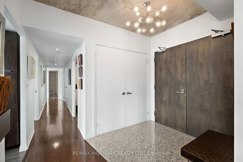 Ph2 - 22 Wellesley St E, Toronto, M4Y 1G3 | Image 3