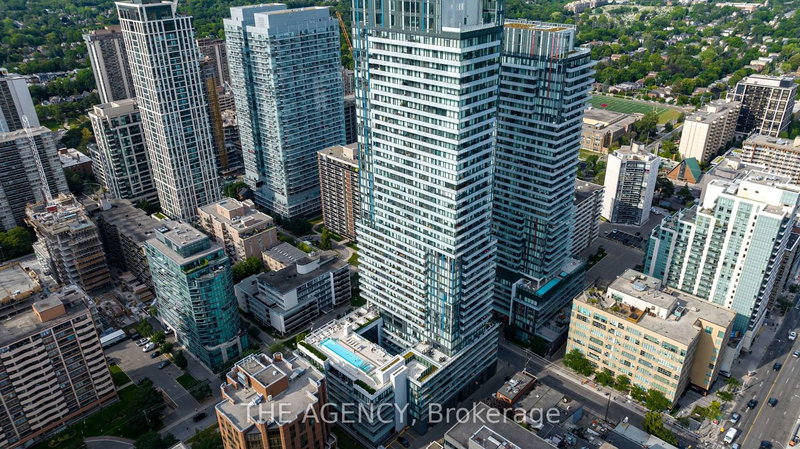 804 - 161 Roehampton Ave, Toronto, M4P 0C8 | Image 2