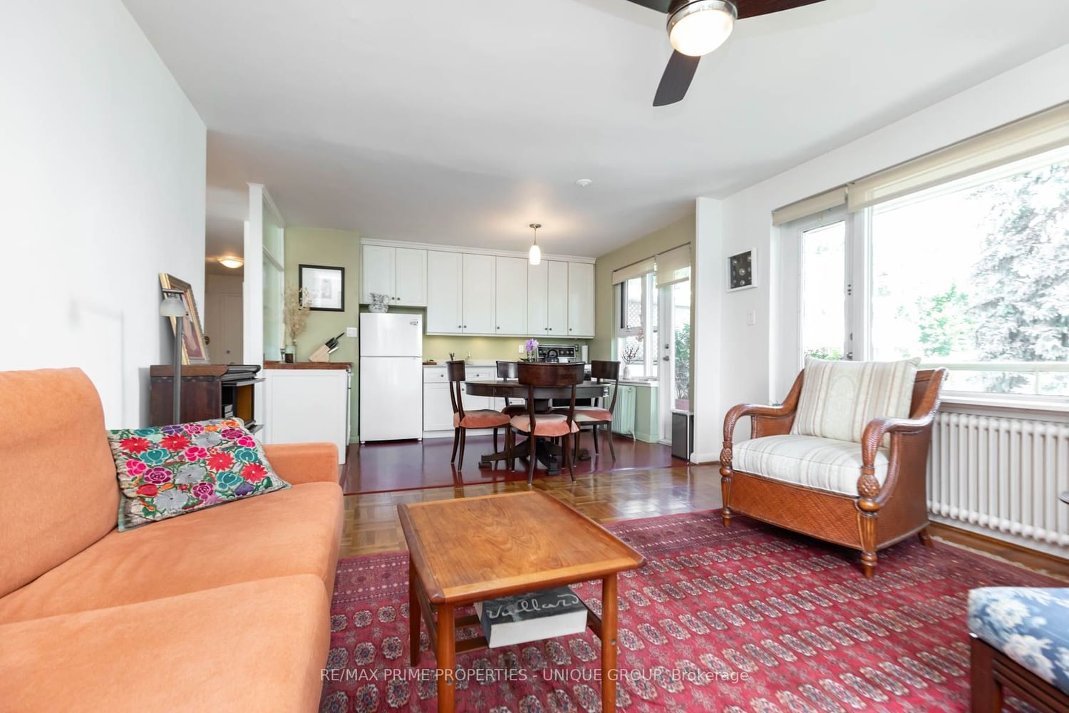 Listing Image 7