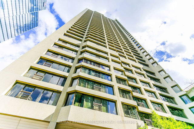3310 - 65 Harbour Square