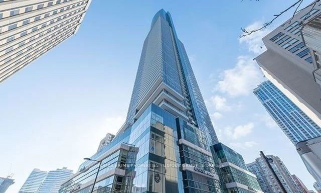 4101 - 386 Yonge Street