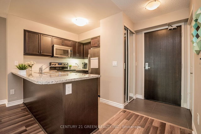 2608 - 19 Grand Trunk Crescent
