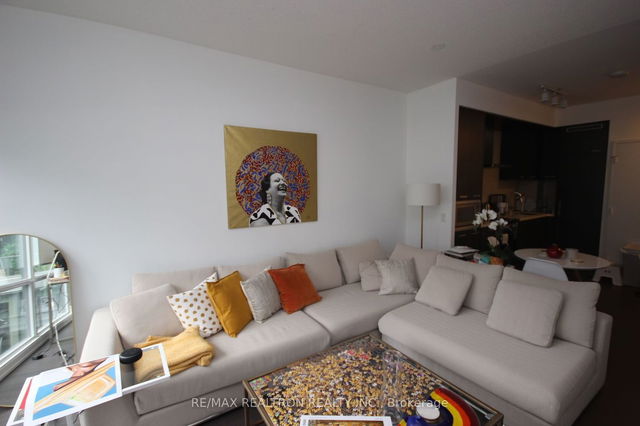 S301 - 455 Front Street