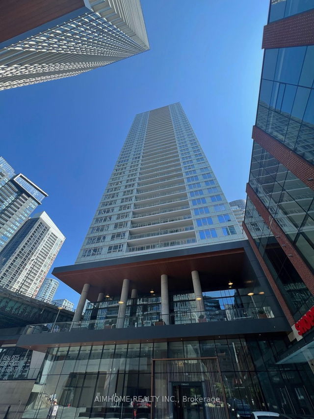 2805 - 17 Bathurst Street