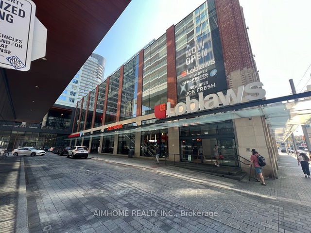2805 - 17 Bathurst Street