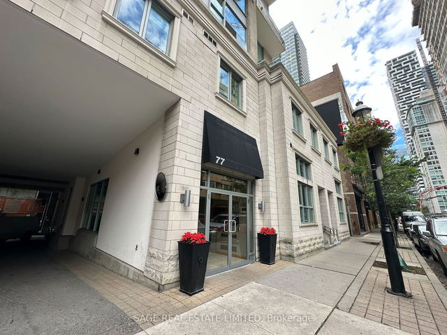 901 - 77 Lombard Street