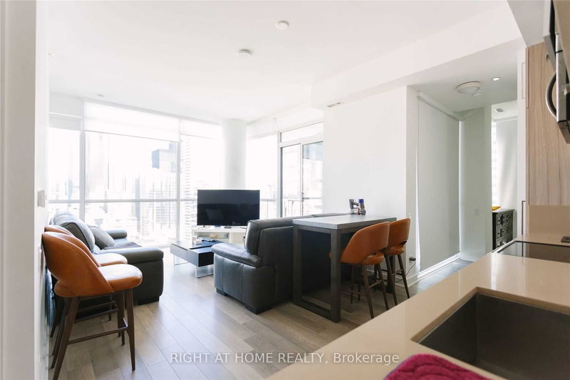 2310 - 290 Adelaide St W, Toronto, M5V 1P6 | Image 2