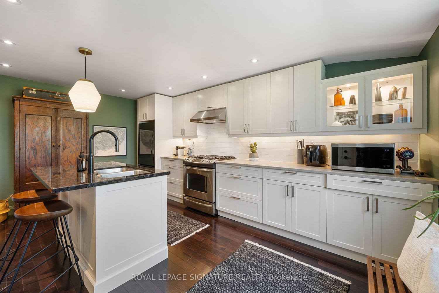 Listing Image 15
