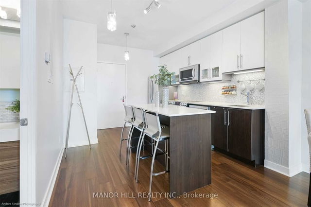 905 - 1171 Queen Street