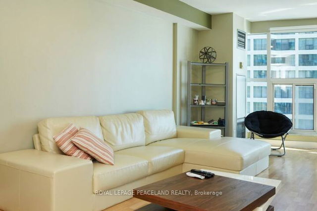 3404 - 77 Harbour Square