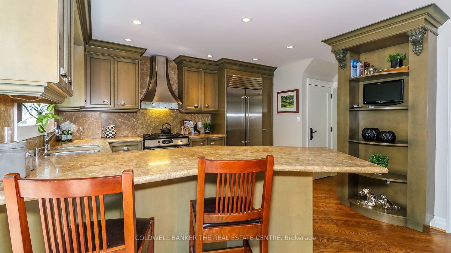 Listing Image 7