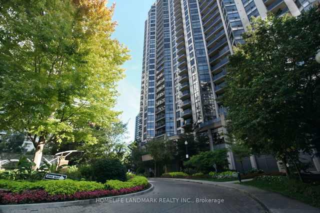 315 - 10 Northtown Way