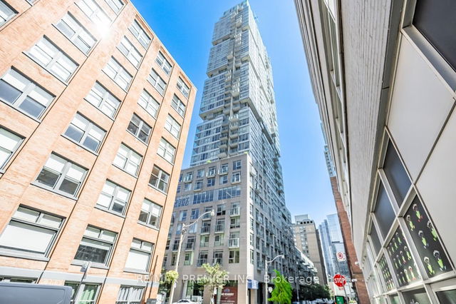 905 - 30 Nelson Street