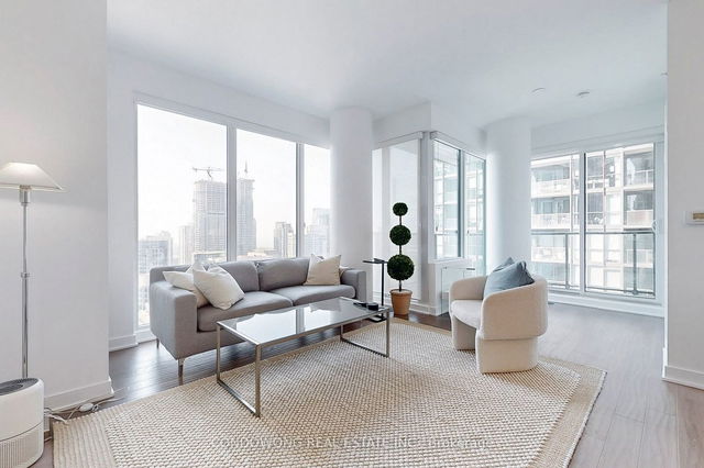 3703 - 115 Blue Jays Way