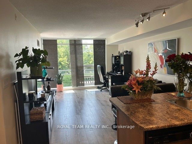 307 - 18 Valley Woods Road