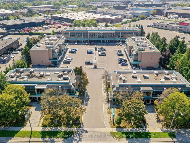 311 - 1315 Lawrence Avenue E