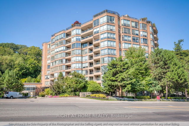 205 - 3800 Yonge Street