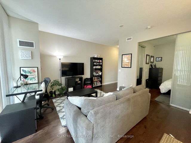 1508 - 770 bay Street