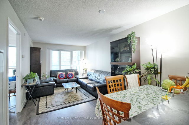 1602 - 5168 Yonge Street