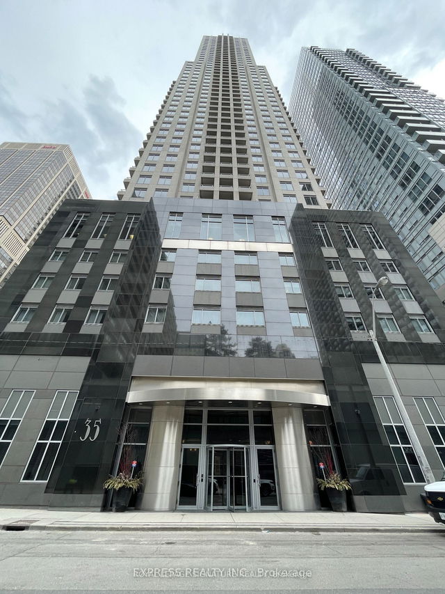 708 - 35 Balmuto Street