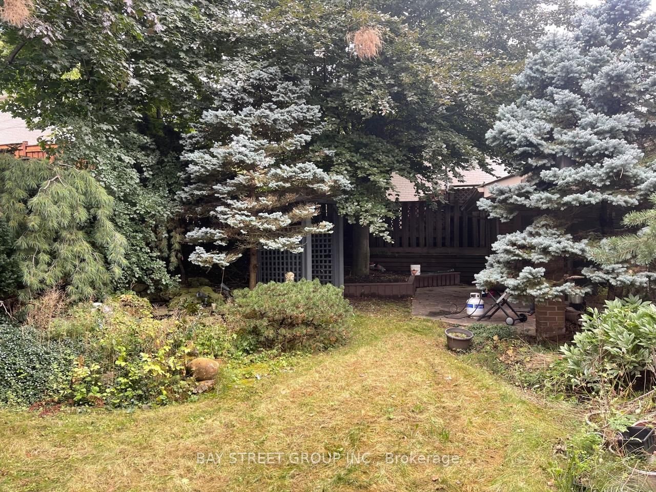 Listing Image 4