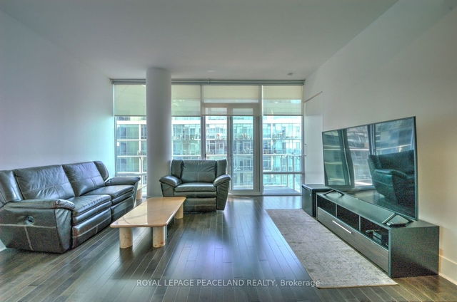 908 - 29 Queens Quay