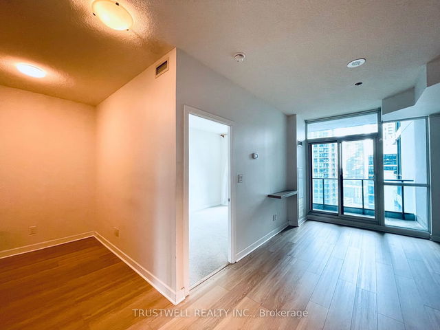 2805 - 33 Bay Street