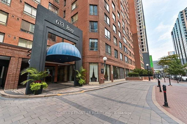 2521 - 633 Bay Street