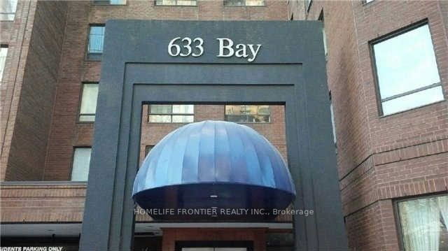 2521 - 633 Bay Street