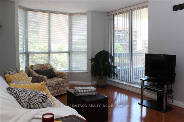 313 - 11 Thorncliffe Park Drive