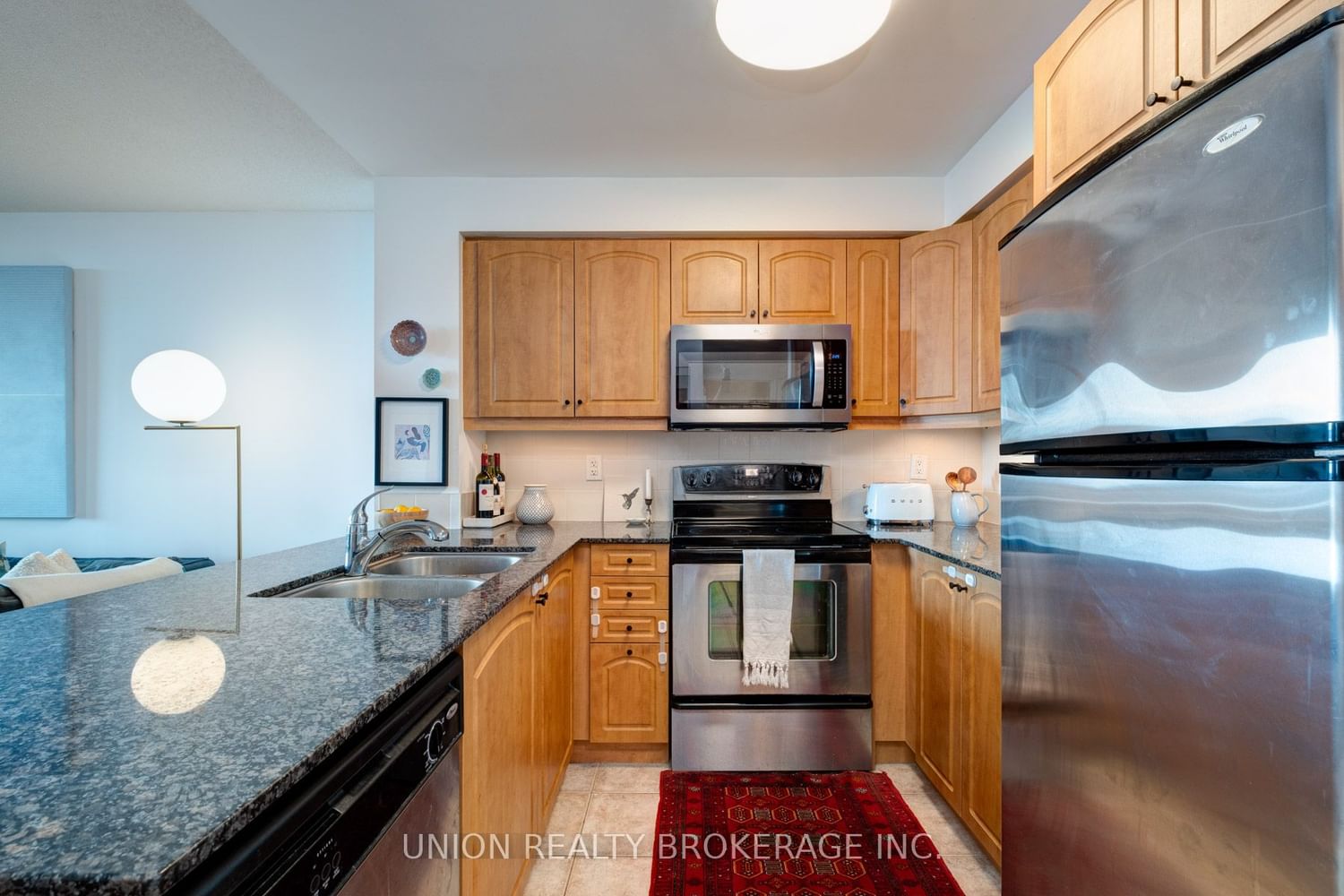 Listing Image 6
