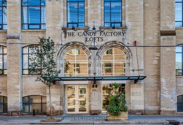 416 - 993 Queen Street