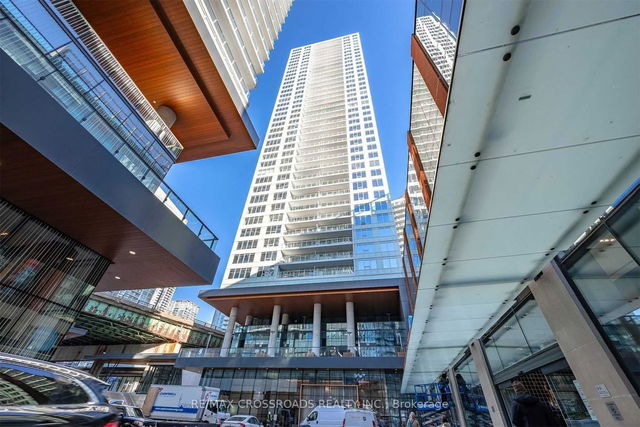1508 - 17 Bathurst Street