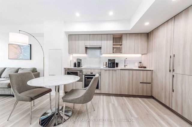 1508 - 17 Bathurst Street