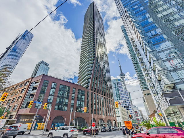 3007 - 99 John Street