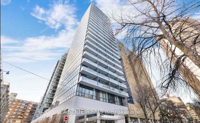 1012 - 210 Simcoe Street