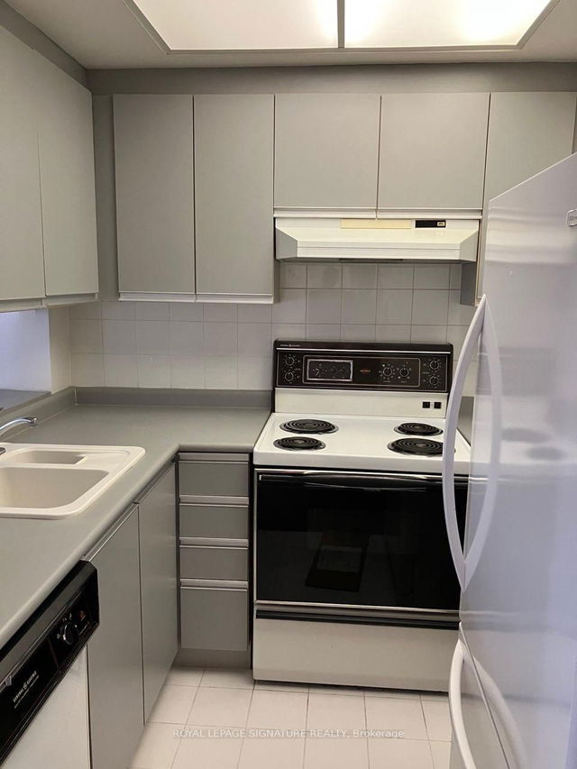309 - 7 Bishop Avenue