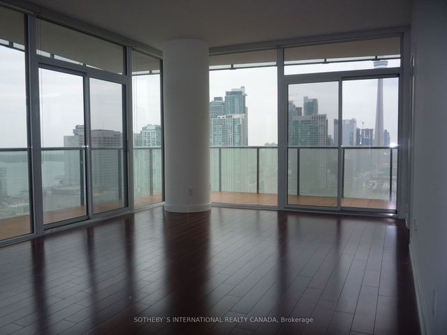 2511 - 1 Market Street